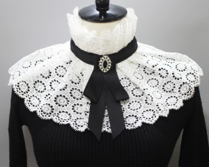 Vintage Steampunk Womens Ruffle Fake Collar Hollow Out Floral Lace Big Shawl Wrap Rhinestone Bowtie Lolita Neck Ruff