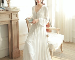 HOT SALE Retro Royal Princess Nightgowns Women White Long Sleeping Dress Sexy V-Neck Cotton Long-Sleeved Nightdress